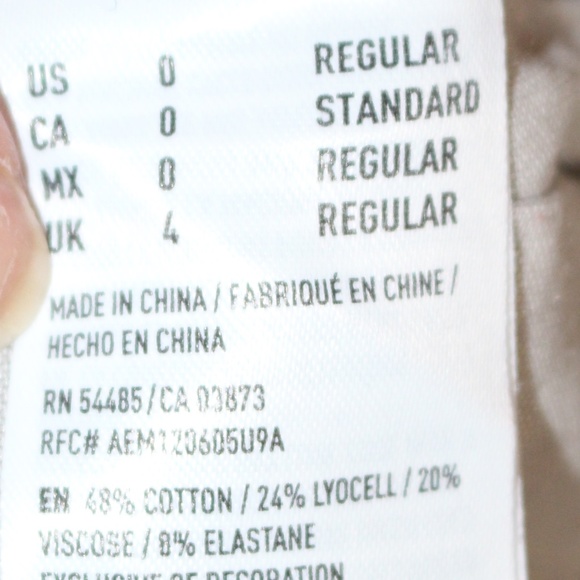 American Eagle, gray  360 Super Stretch Jegging frayed pants - Picture 6 of 9